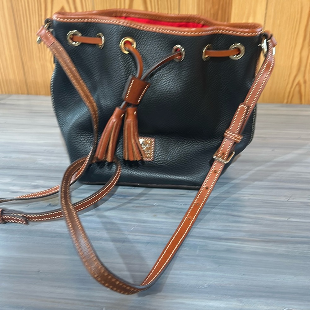 NWT Dooney and Bourke Kendall Crossbody Black Leather bag.